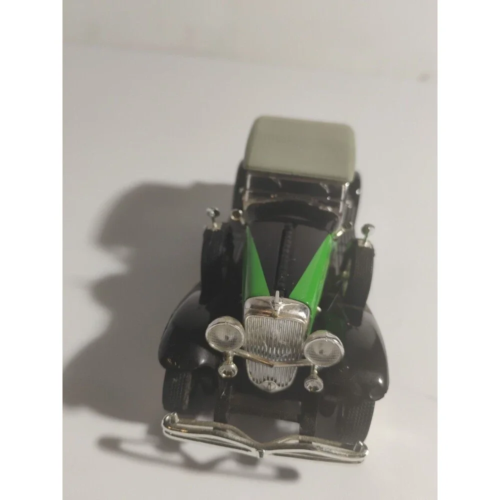 Signature Models National Motor Museum 1934 Duesenberg 1/32 Diecast Green/ Blk